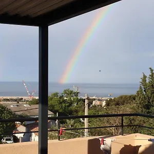 Appartement Estaque Cozy Nest With A Magical View Of The Sea, Marseille