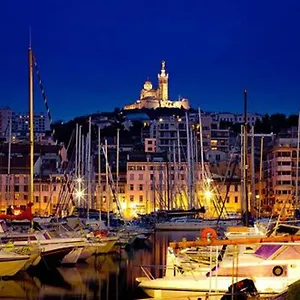 Bateau-hôtel Nuitee Sur Un Yacht D'exception Face Au Mucem, Au Coeur Du Vieux-port, Marseille